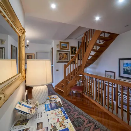 Bed & Breakfast Tosca House 2 4*