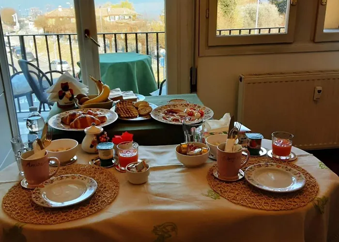 Tosca House 2 Couette-café 4*