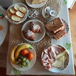 Tosca House 2 ורנה