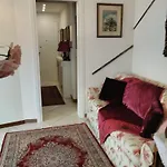 Bed & Breakfast Tosca House 2