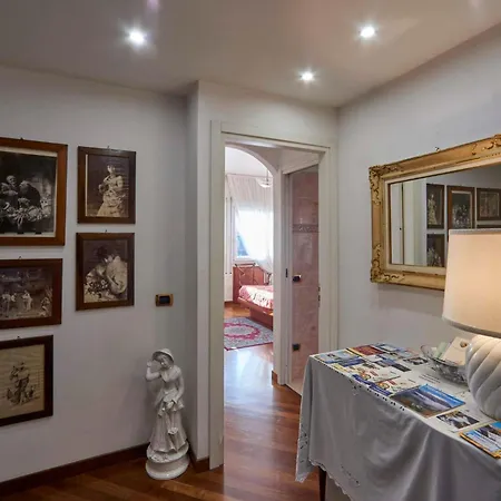 Tosca House 2 *