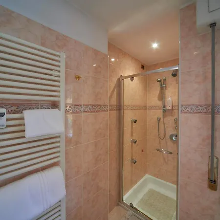 Tosca House 2 ורנה