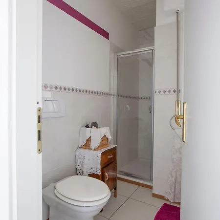 Tosca House 2 Bed & Breakfast *